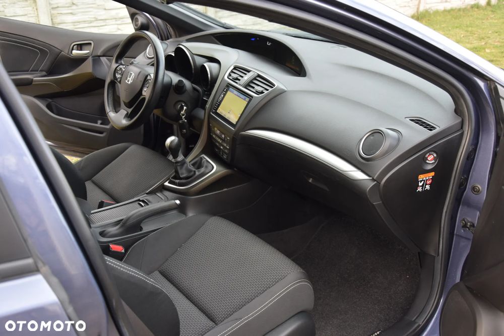 Honda Civic 1.6 i-DTEC Executive Black Edition - 14