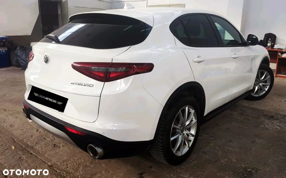 Alfa Romeo Stelvio 2.0 Turbo Executive Q4 - 5