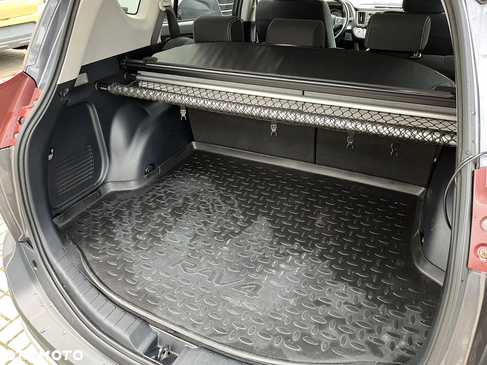 Toyota RAV4 2.0 D-4D Premium 4x2 - 14