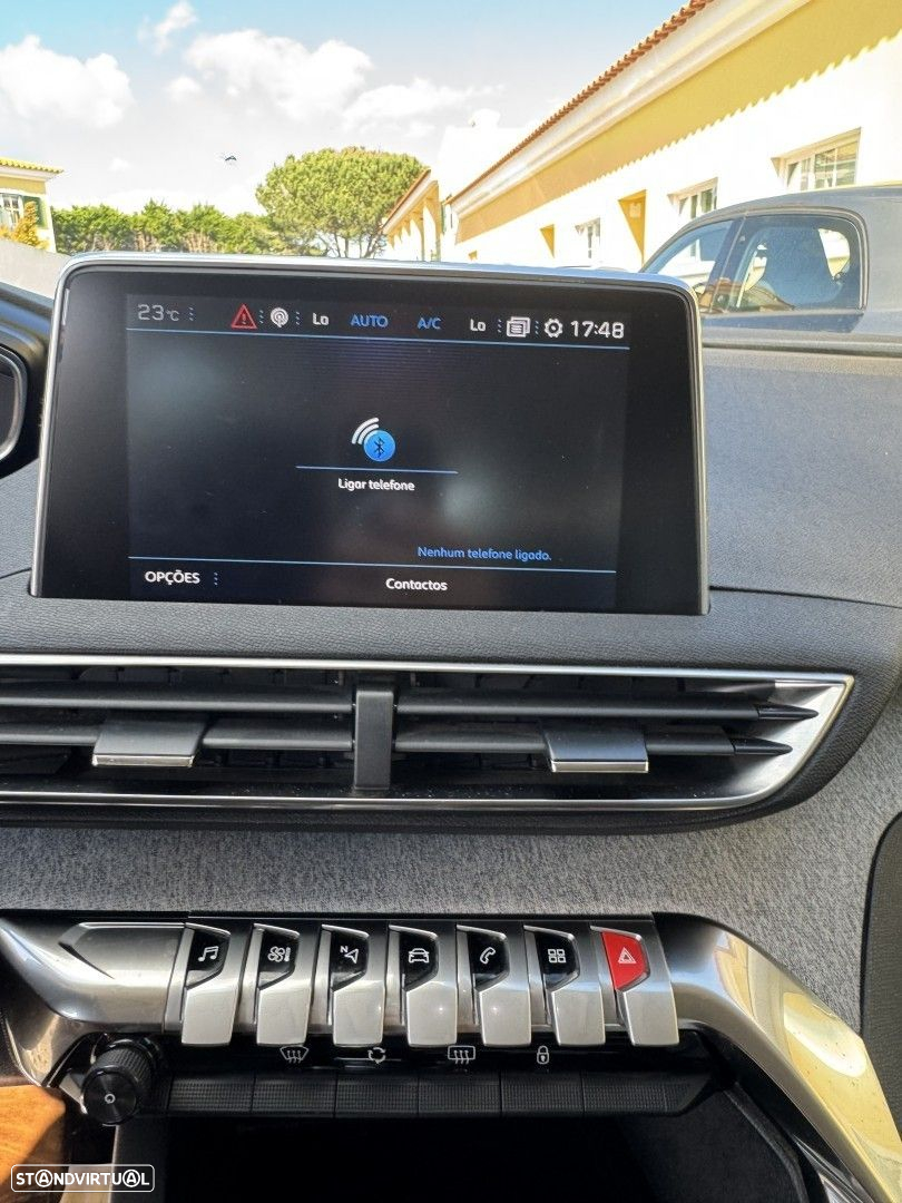 Peugeot 5008 1.2 PureTech Allure Pack EAT8 - 29