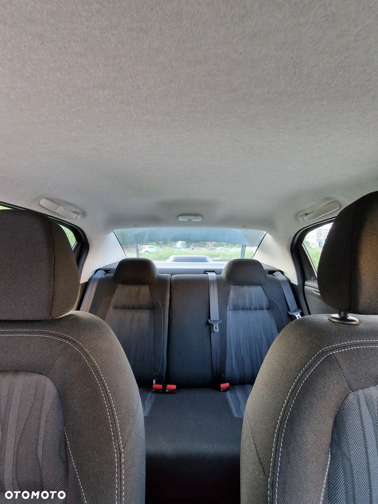 Peugeot 301 1.6 VTi Allure - 25