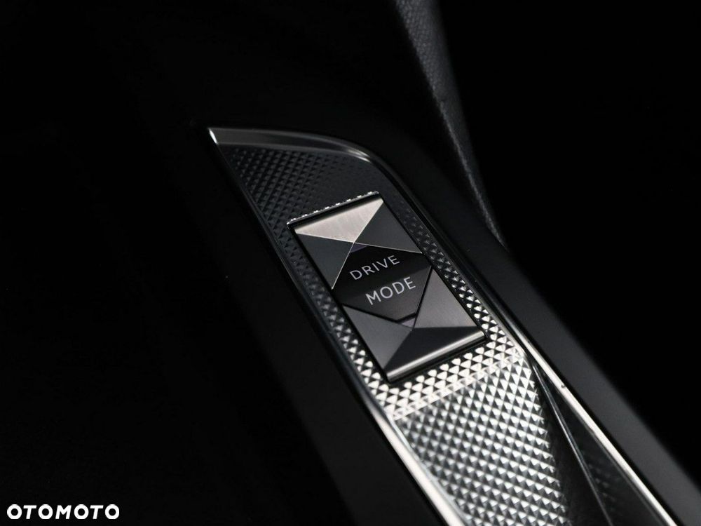 DS Automobiles DS 3 Crossback 1.2 PureTech Grand Chic - 29