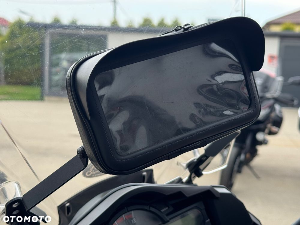 Suzuki V-STROM - 25