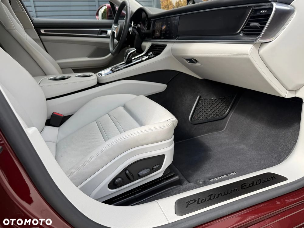 Porsche Panamera 4 E-Hybrid Platinum Edition - 27