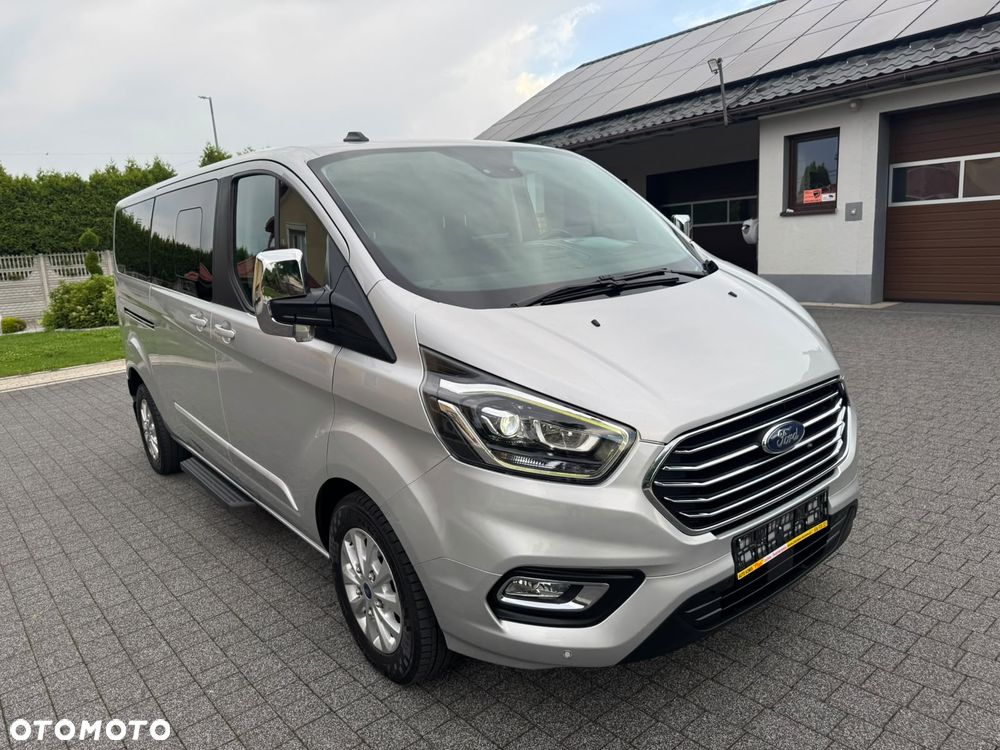 Ford Tourneo Custom - 2