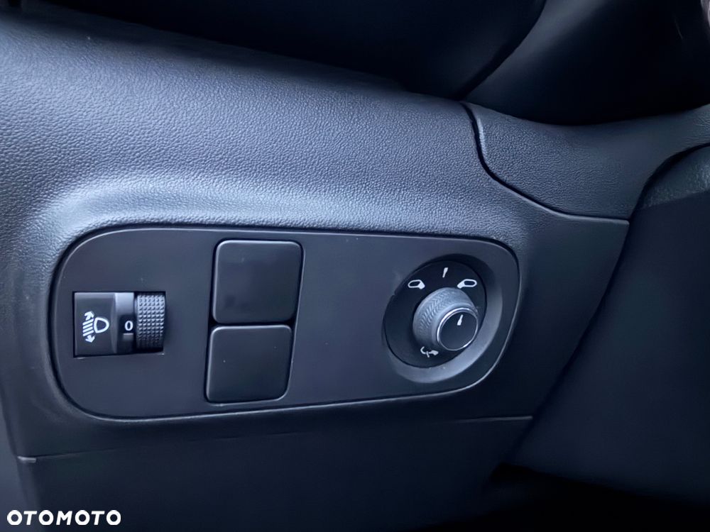 Citroën C3 1.2 PureTech Shine - 22