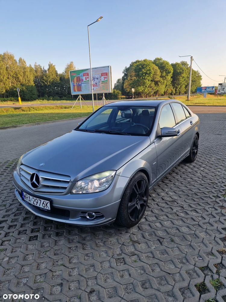 Mercedes-Benz Klasa C 220 CDI BlueEff Avantgarde - 1