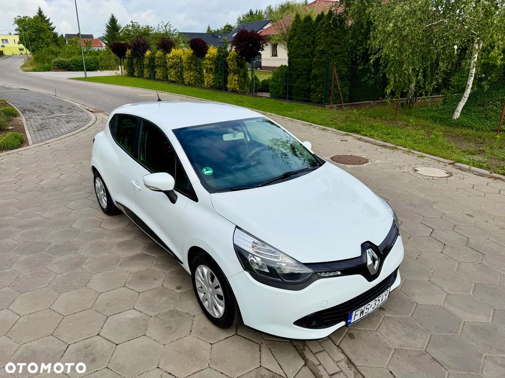 Renault Clio 1.2 16V 75 Life - 24