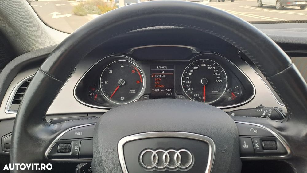 Audi A4 Avant 2.0 TDI DPF Ambiente - 10