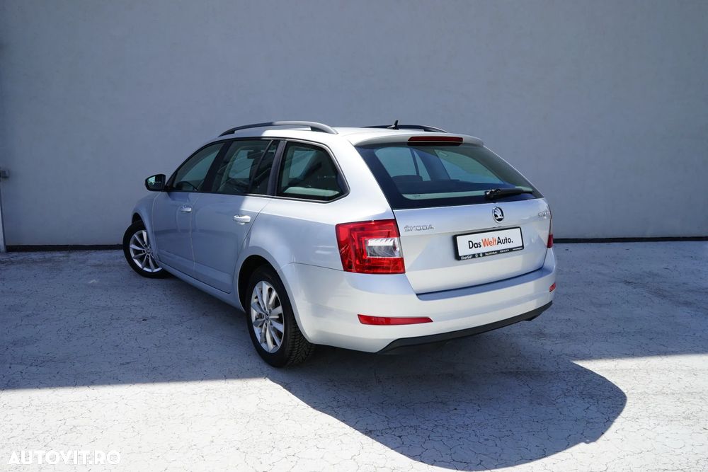 Skoda Octavia 2.0 TDI AMBITION DSG - 4