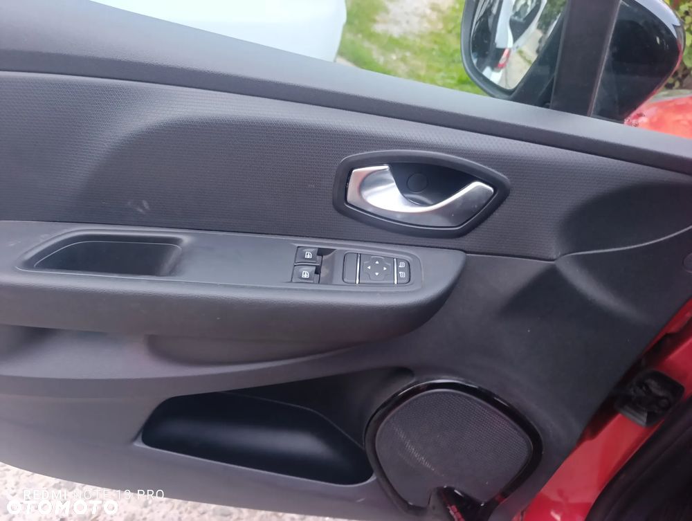 Renault Clio - 31