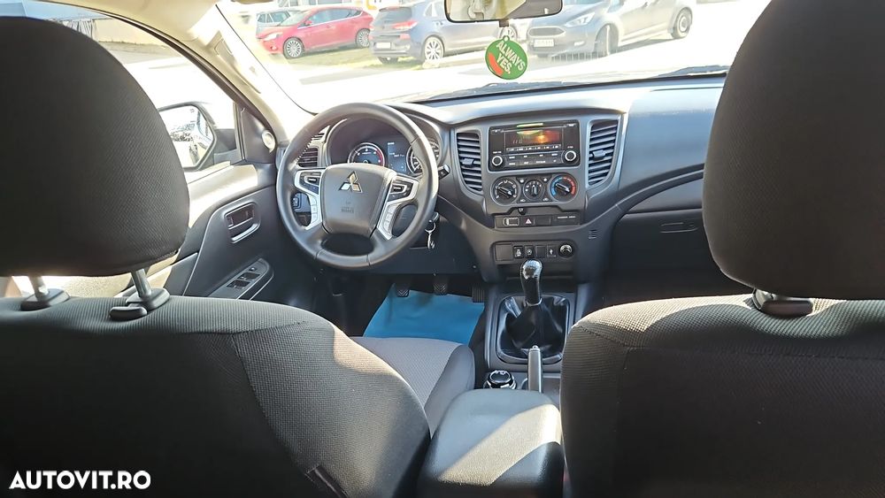 Mitsubishi L200 Double Cab 2.2 DI-D M/T Intense - 10