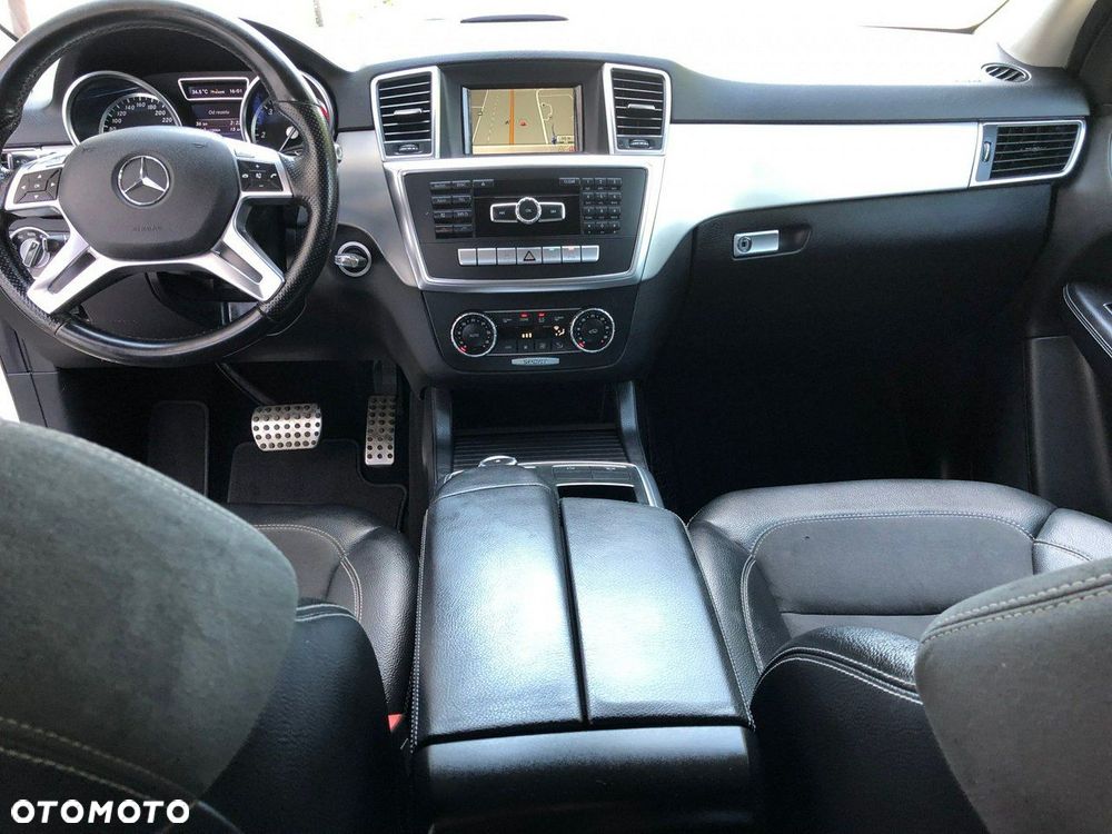 Mercedes-Benz ML - 11