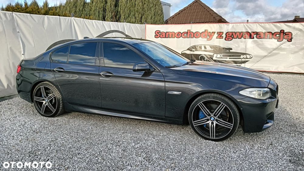 BMW Seria 5 550i xDrive - 9
