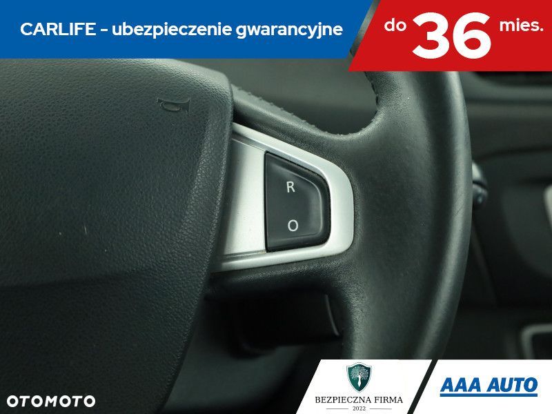 Renault Grand Scenic - 19