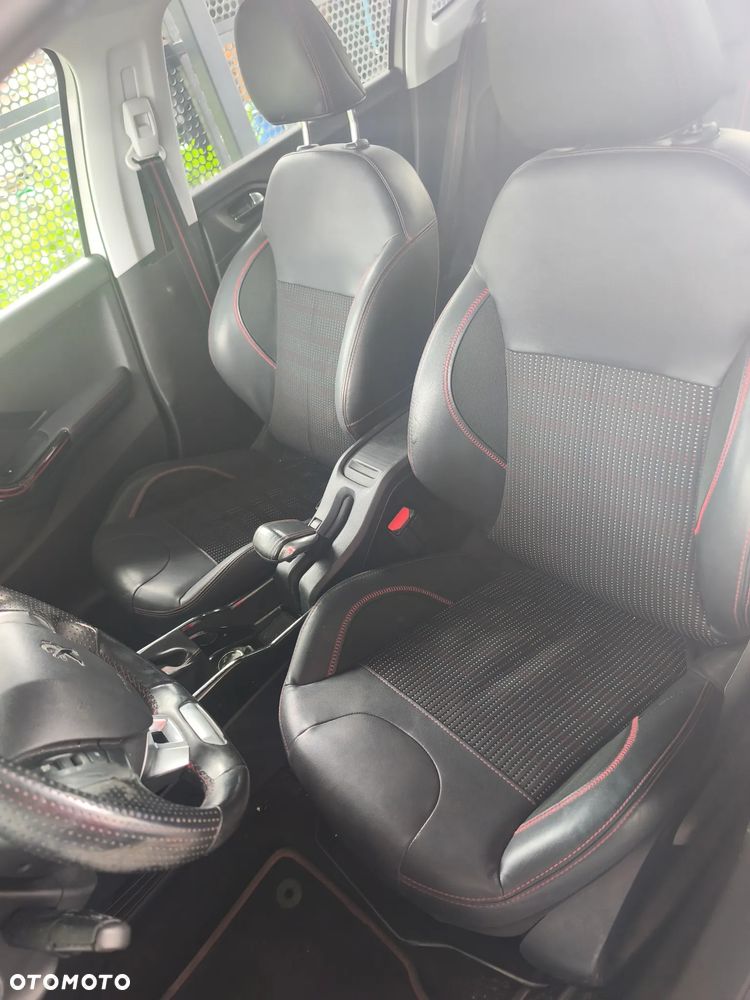 Peugeot 2008 PureTech 110 Stop&Start GT-Line Edition - 11