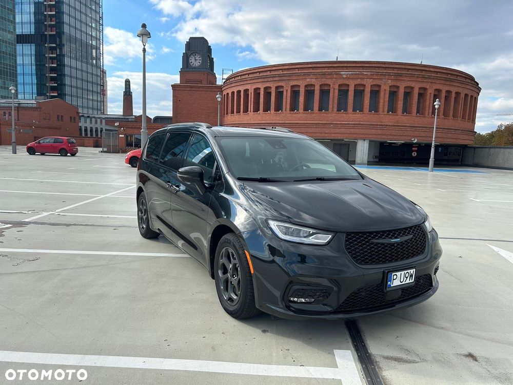 Chrysler Pacifica - 10