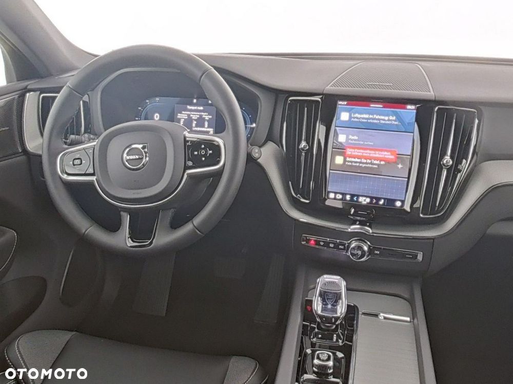 Volvo XC 60 T8 Plug-In Hybrid AWD Plus Black Edition - 8