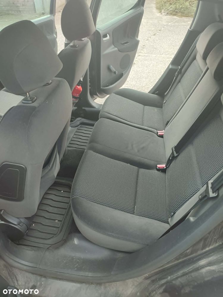 Peugeot 207 1.4 - 10