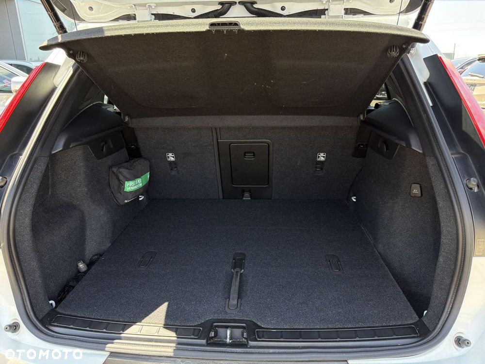 Volvo XC 40 - 30