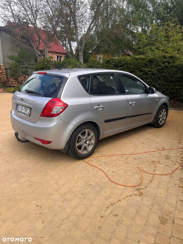 Kia Ceed 1.6 Crdi S Euro2012 - 4