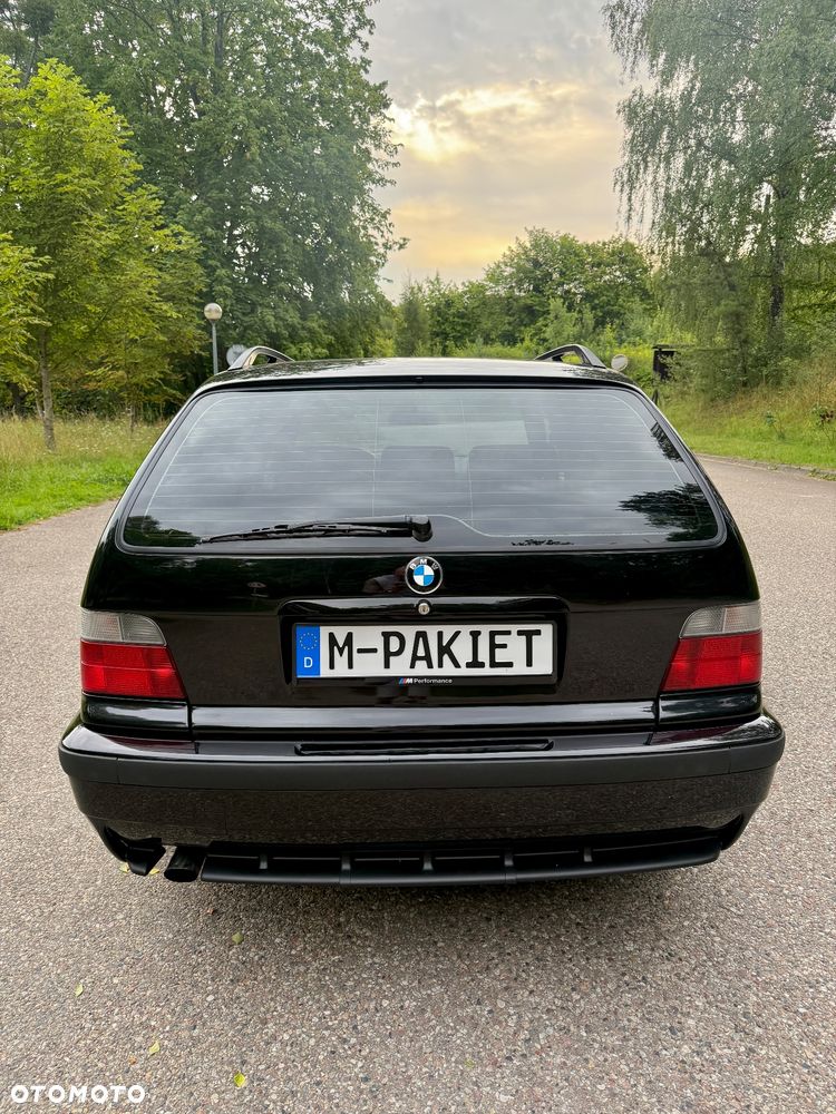 BMW Seria 3 323i - 8