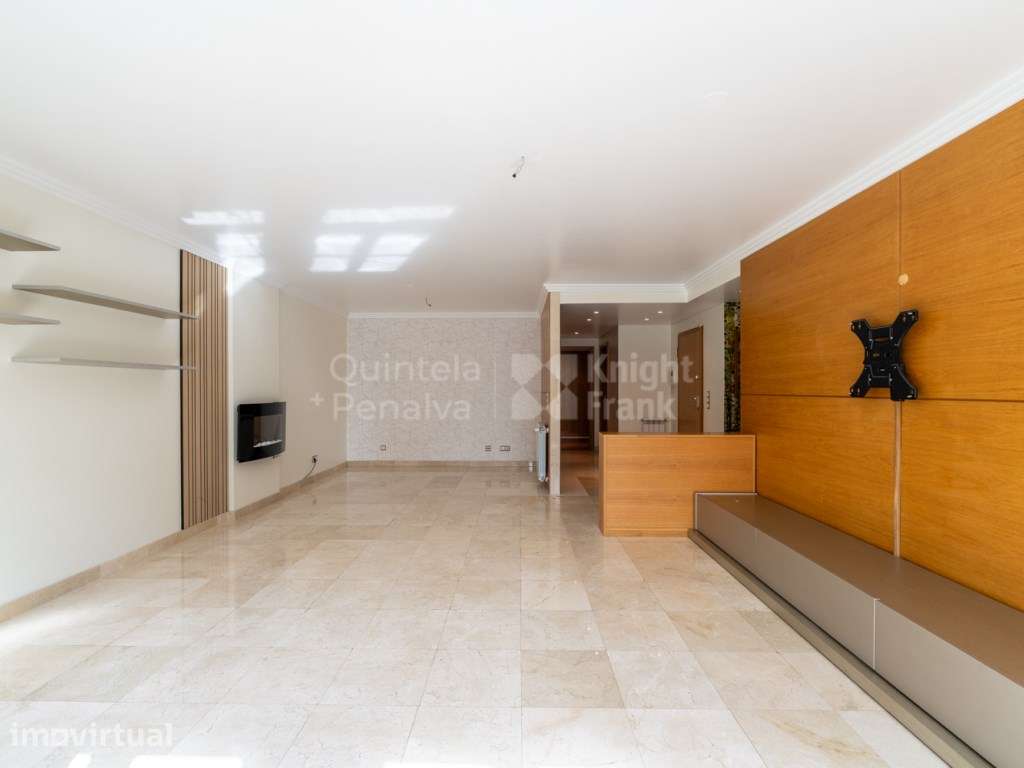 Apartamento T3 para arrendamento sem móveis em Picoas - Grande imagem: 2/26