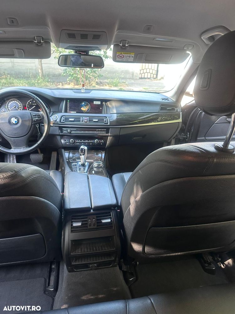 BMW Seria 5 520d AT - 17