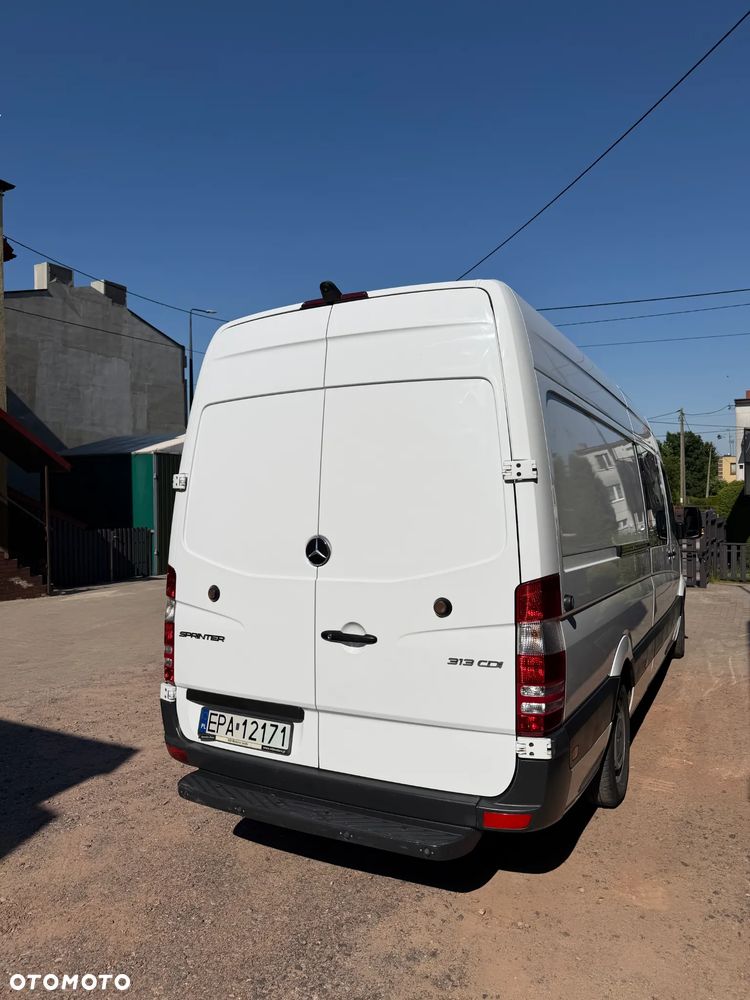 Mercedes-Benz Sprinter - 3