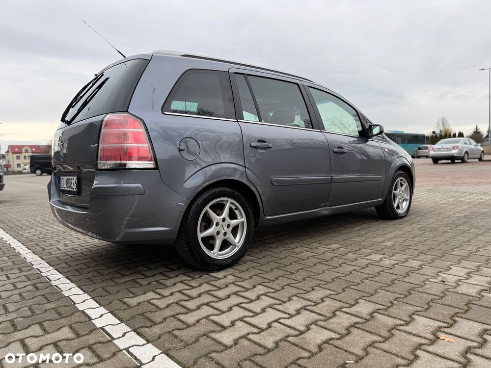 Opel Zafira 2.2 Cosmo - 11