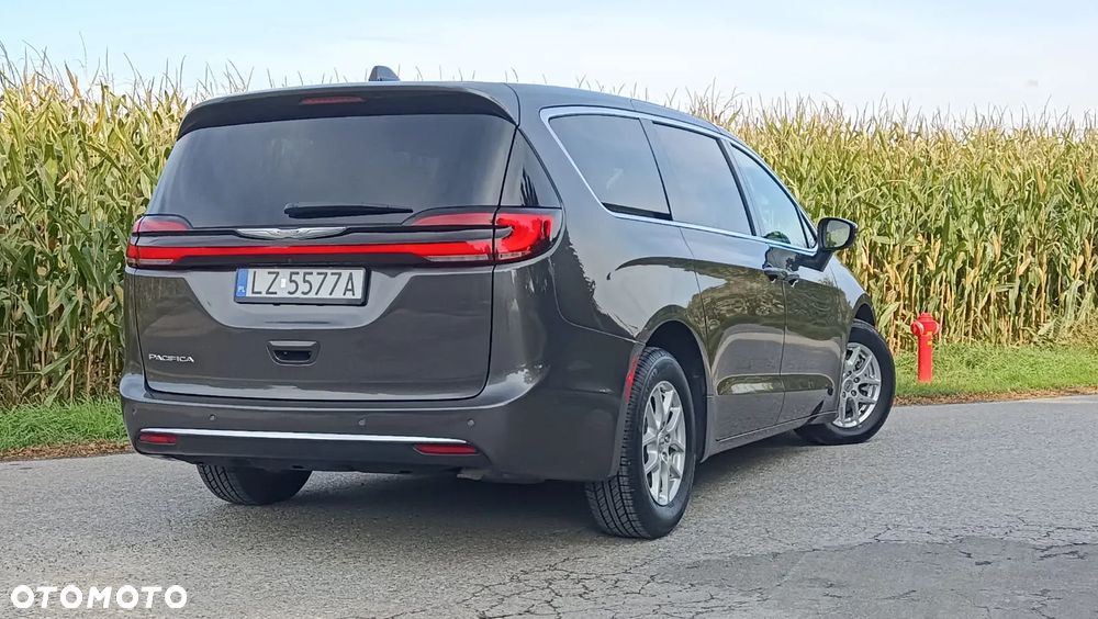 Chrysler Pacifica - 7