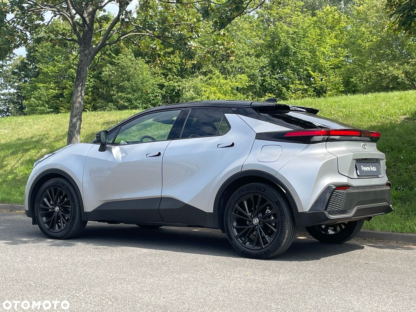 Toyota C-HR - 12