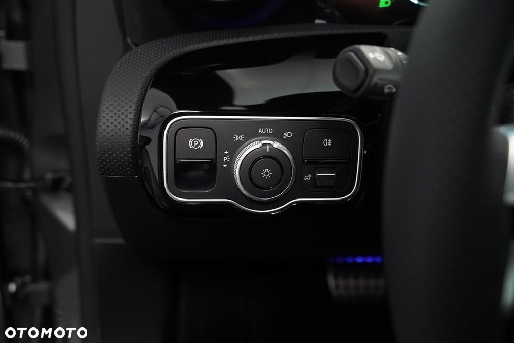 Mercedes-Benz Klasa A 200 7G-DCT AMG Line - 16