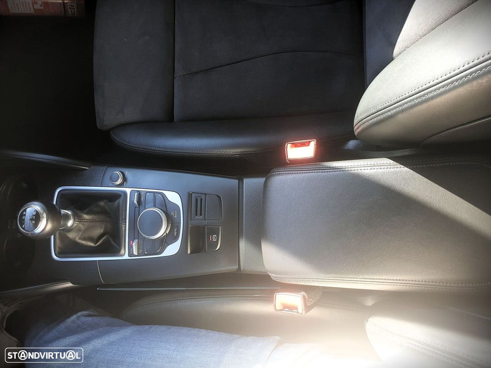 Audi A3 Sportback 1.6 TDI S-line - 30