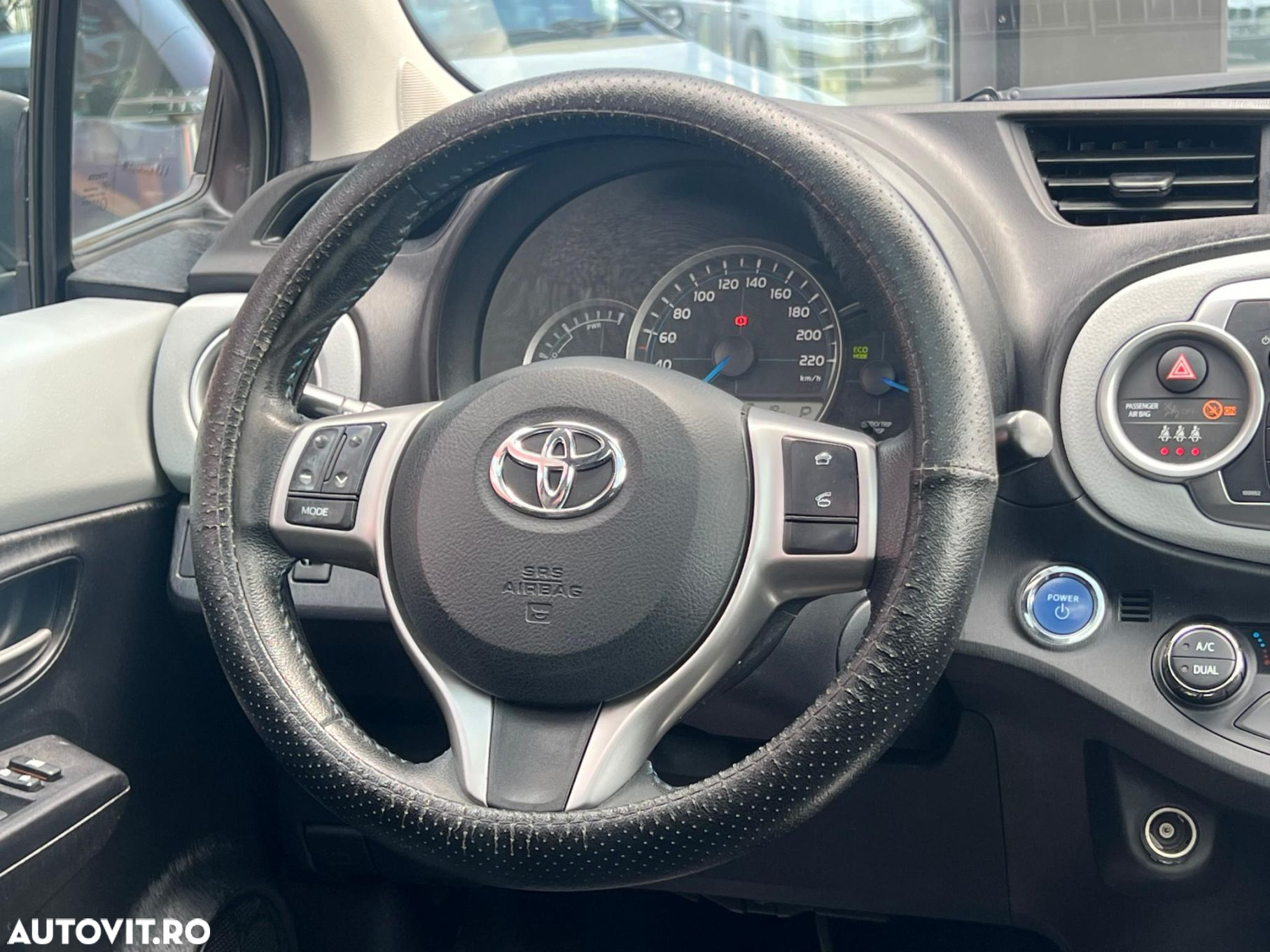 Toyota Yaris - 9