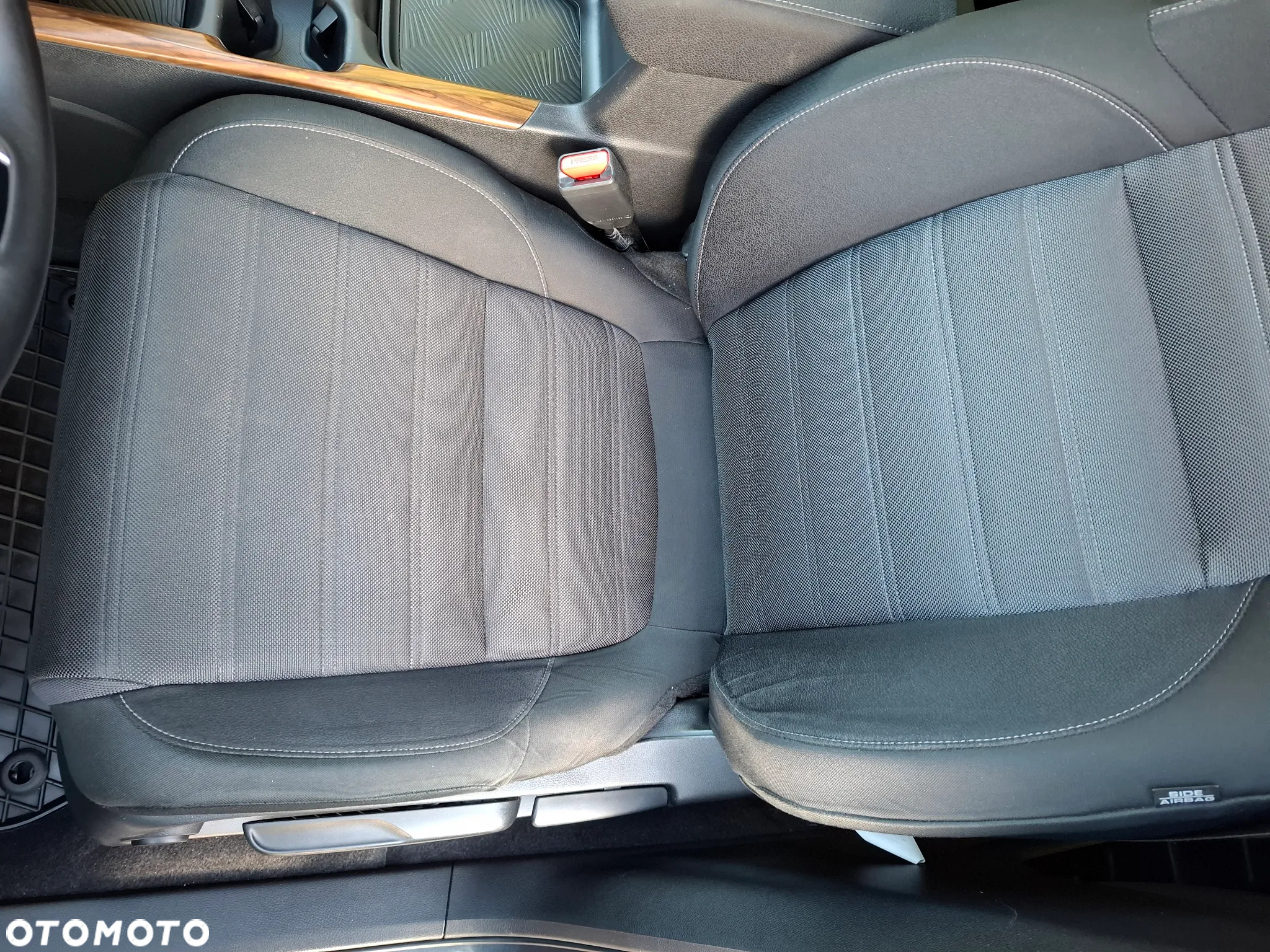 Honda CR-V 1.5 Elegance (Honda Connect+) - 22