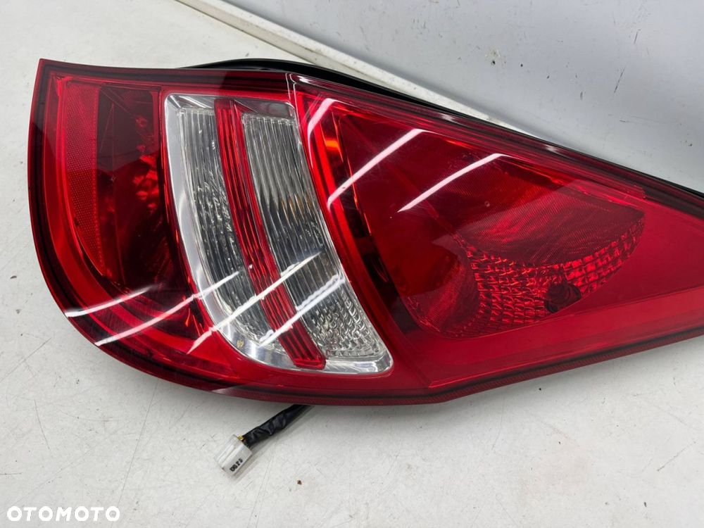 Lampa Hyundai i30 I FD 07-12r. HB 5Drzwi PRAWA tylna oryginalna prawy tył BEZ USZKODZEŃ 92402-2r0 - 5