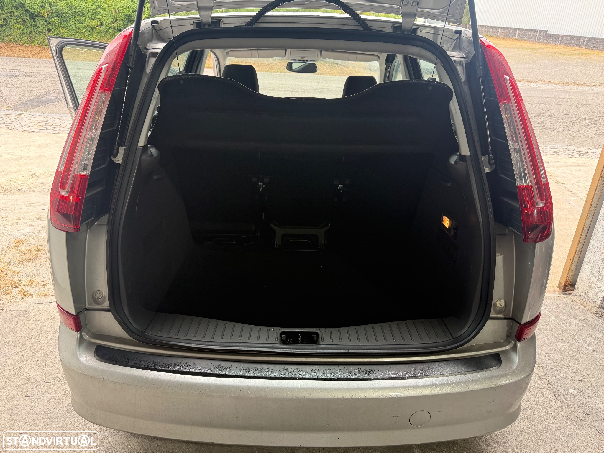 Ford C-Max 1.6 TDCi DPF Ghia - 15
