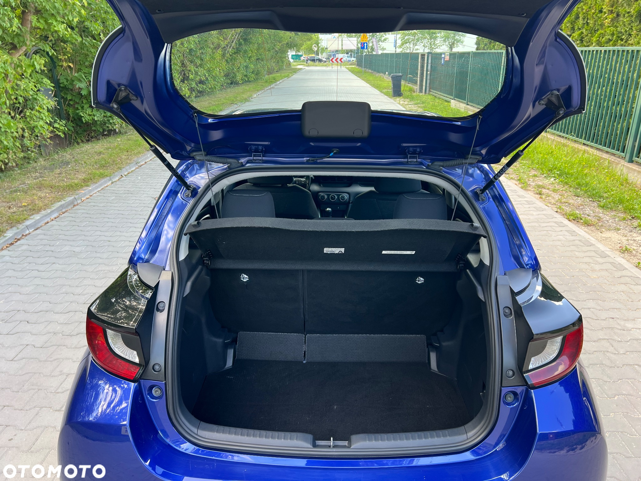 Toyota Yaris 1.5 Comfort - 24