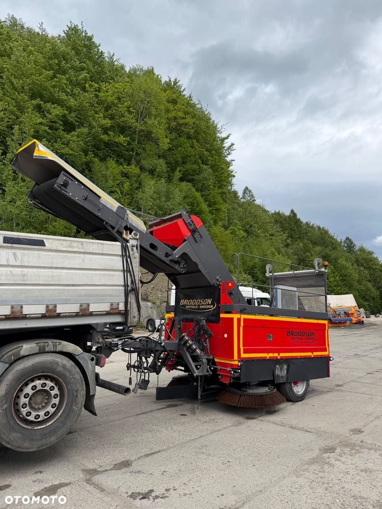 Inny SCANDIA STREETSWEEPER - 2
