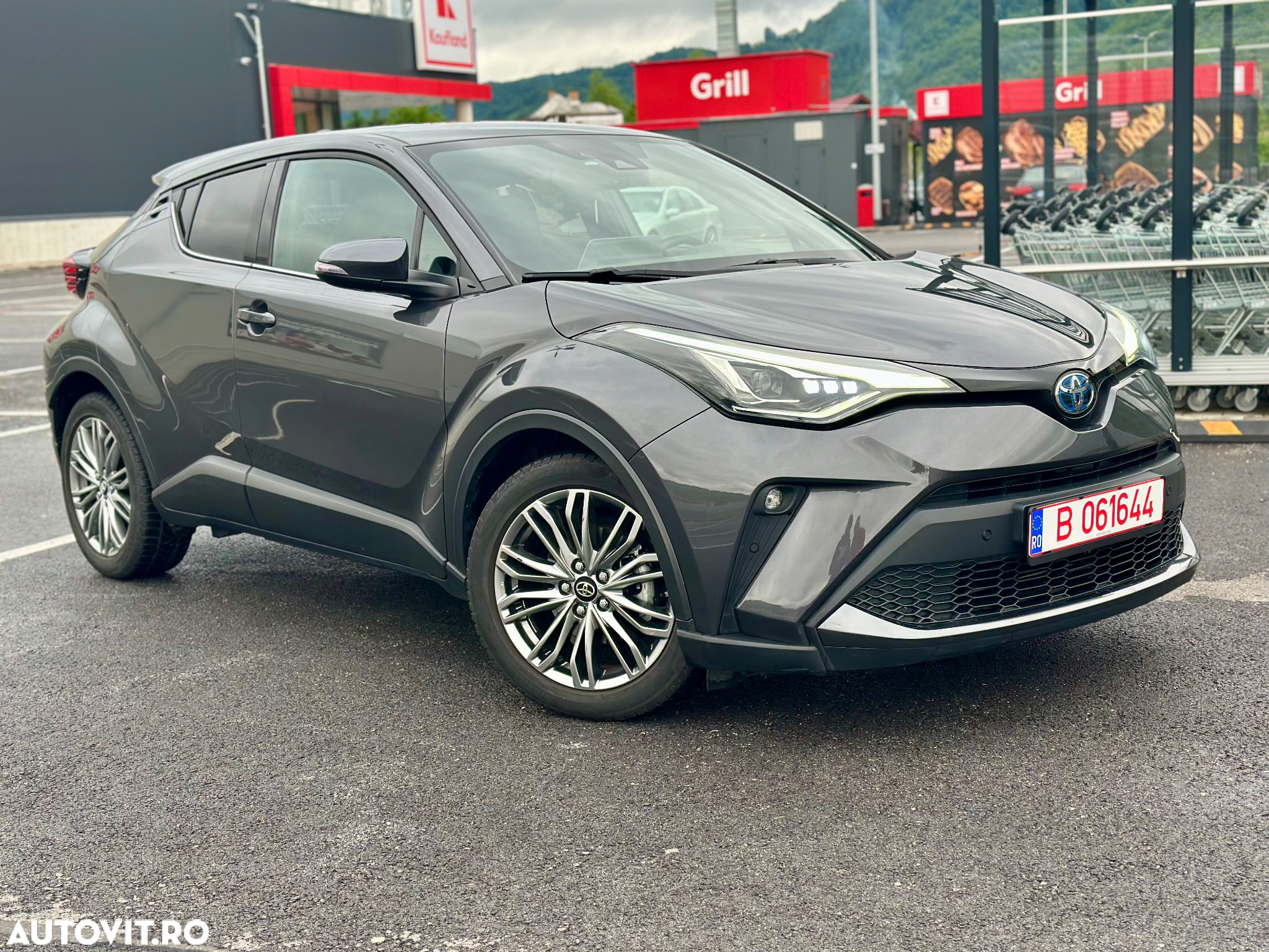 Toyota C-HR 1.8 HSD 122 CP 4x2 CVT Style - 2