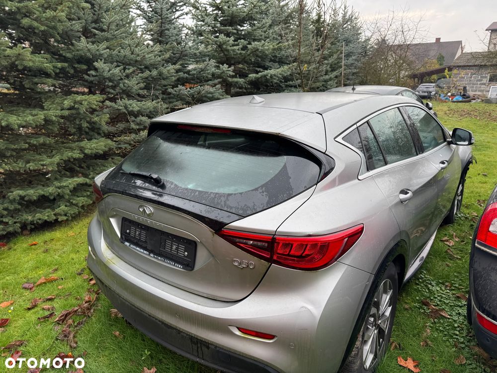 Infiniti Q30 1.5d Premium - 3