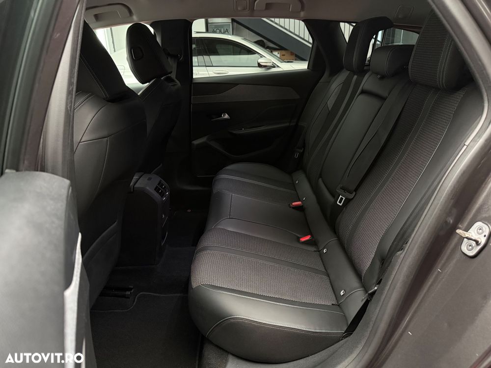 Peugeot 308 BlueHDi 130 EAT8 Allure - 21