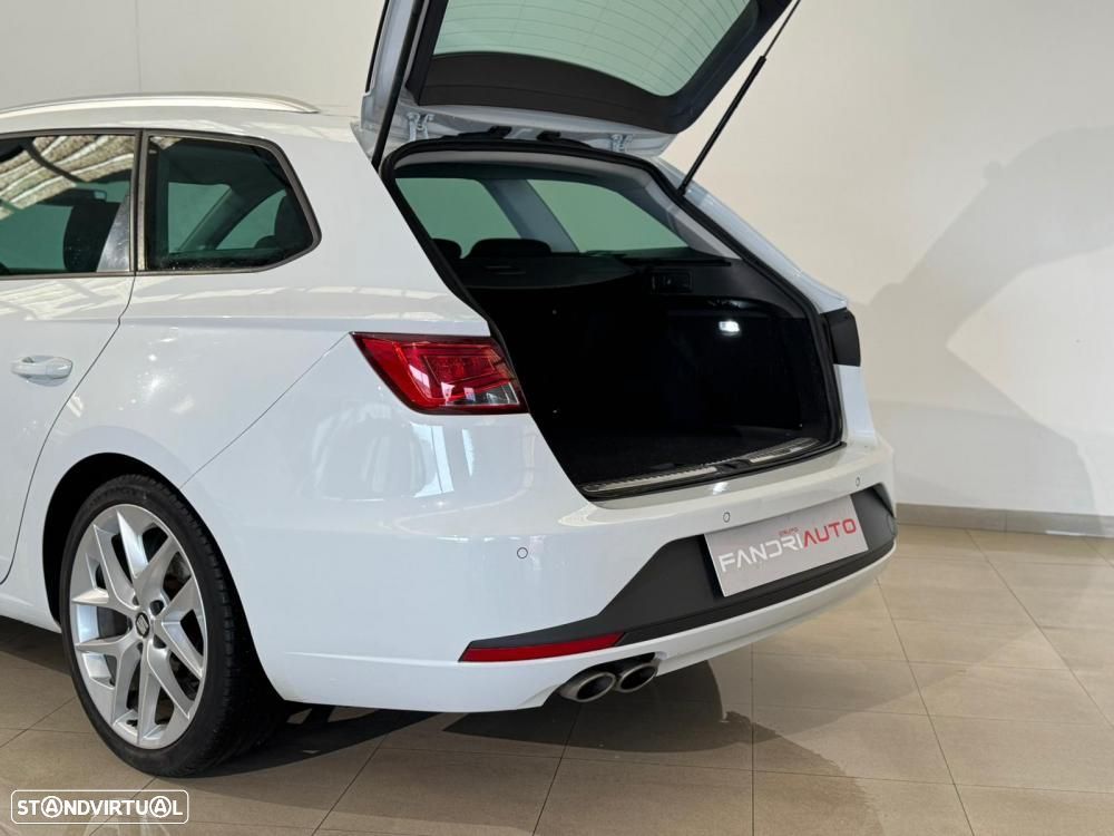 SEAT Leon ST 2.0 TDI DPF DSG FR - 16