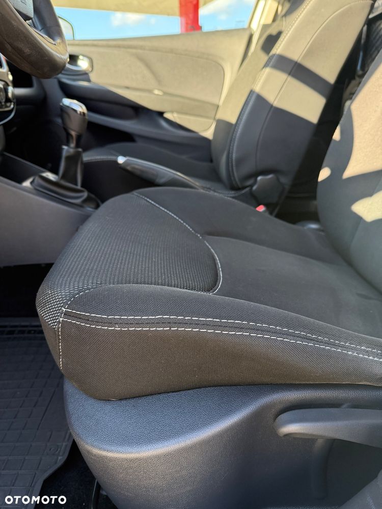 Renault Clio 1.2 16V Life - 11