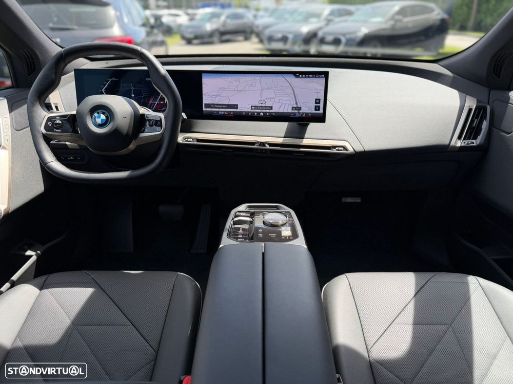 BMW iX xDrive 40 Pack Desportivo - 26