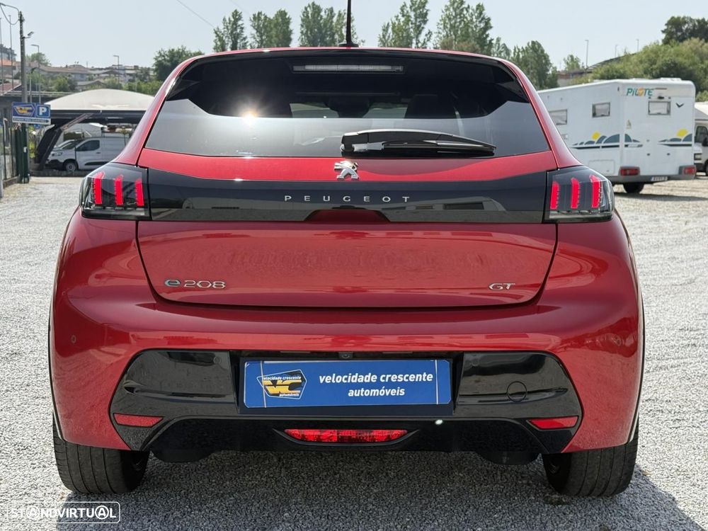 Peugeot e-208 GT - 13