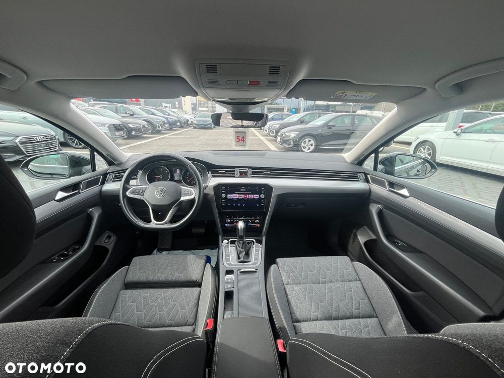 Volkswagen Passat - 19