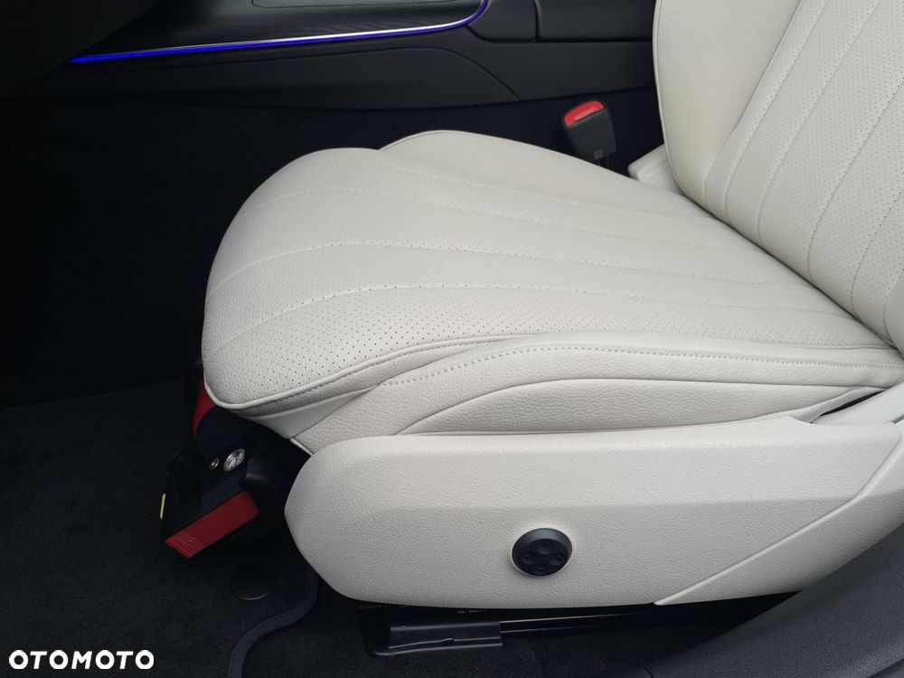 Mercedes-Benz Klasa E - 11