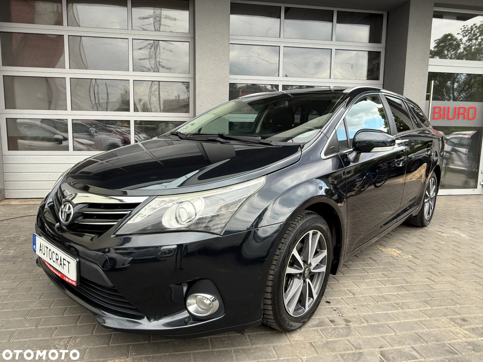 Toyota Avensis 1.8 Premium MS - 22